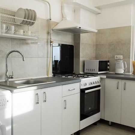 Cozy 2-Room Apartment On Zhvanetsky Boulevard Odesa Exterior foto